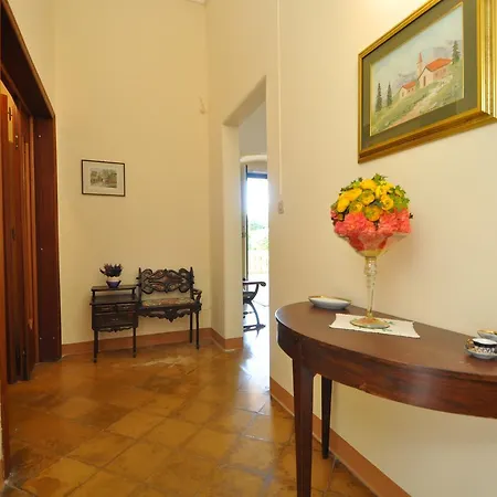 Dei Pini Vila