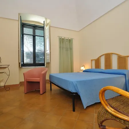 Dei Pini Vila